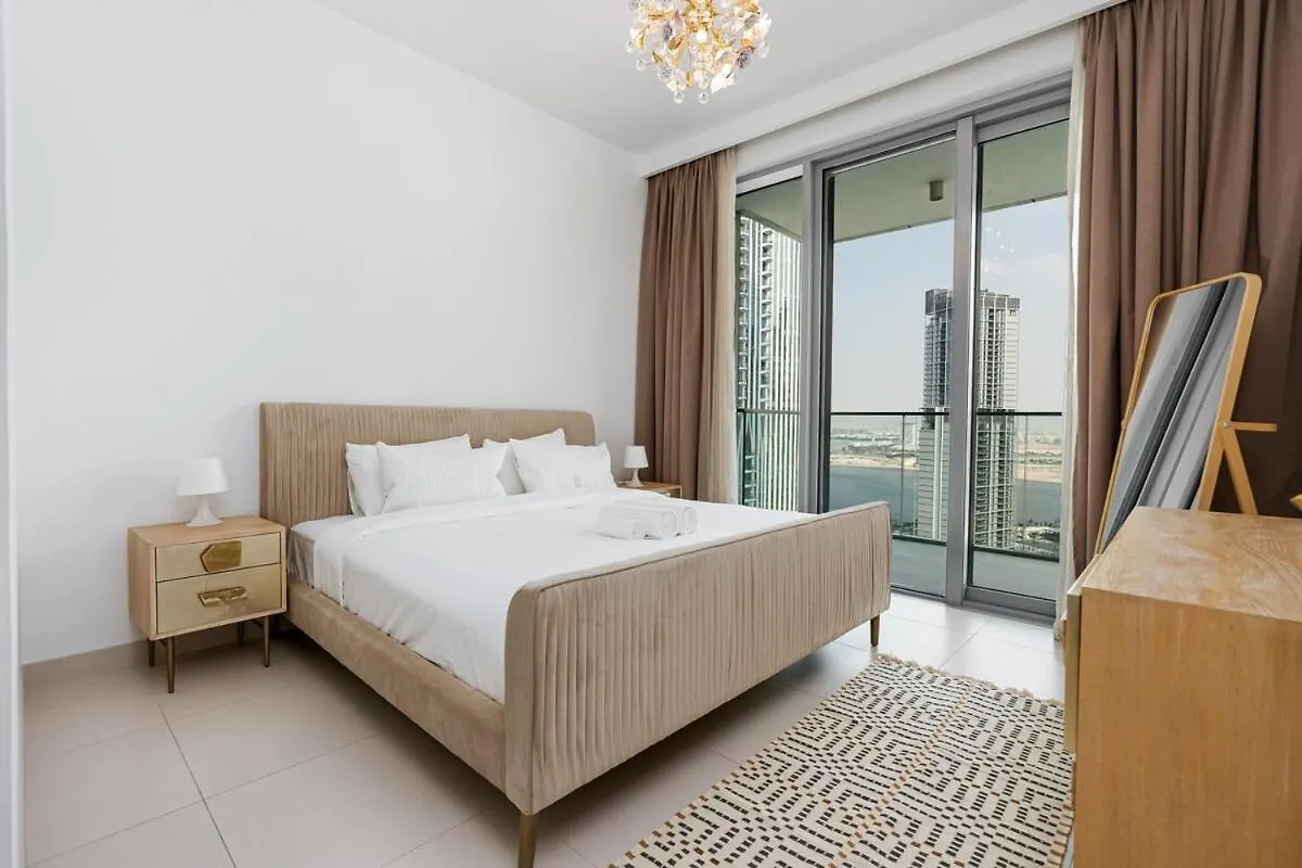 2Br Haven With Pool, Gym, Tennis Court And Playground Dubai Apartment
